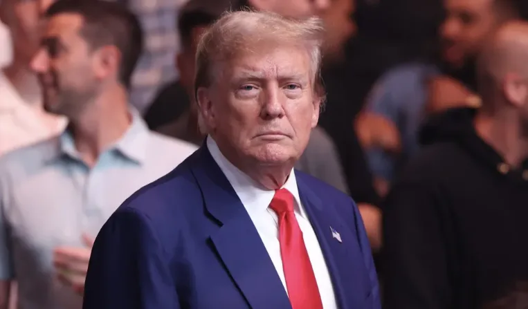 Donald Trump thu hút cử tri bằng cách tiếp cận tiền điện tử